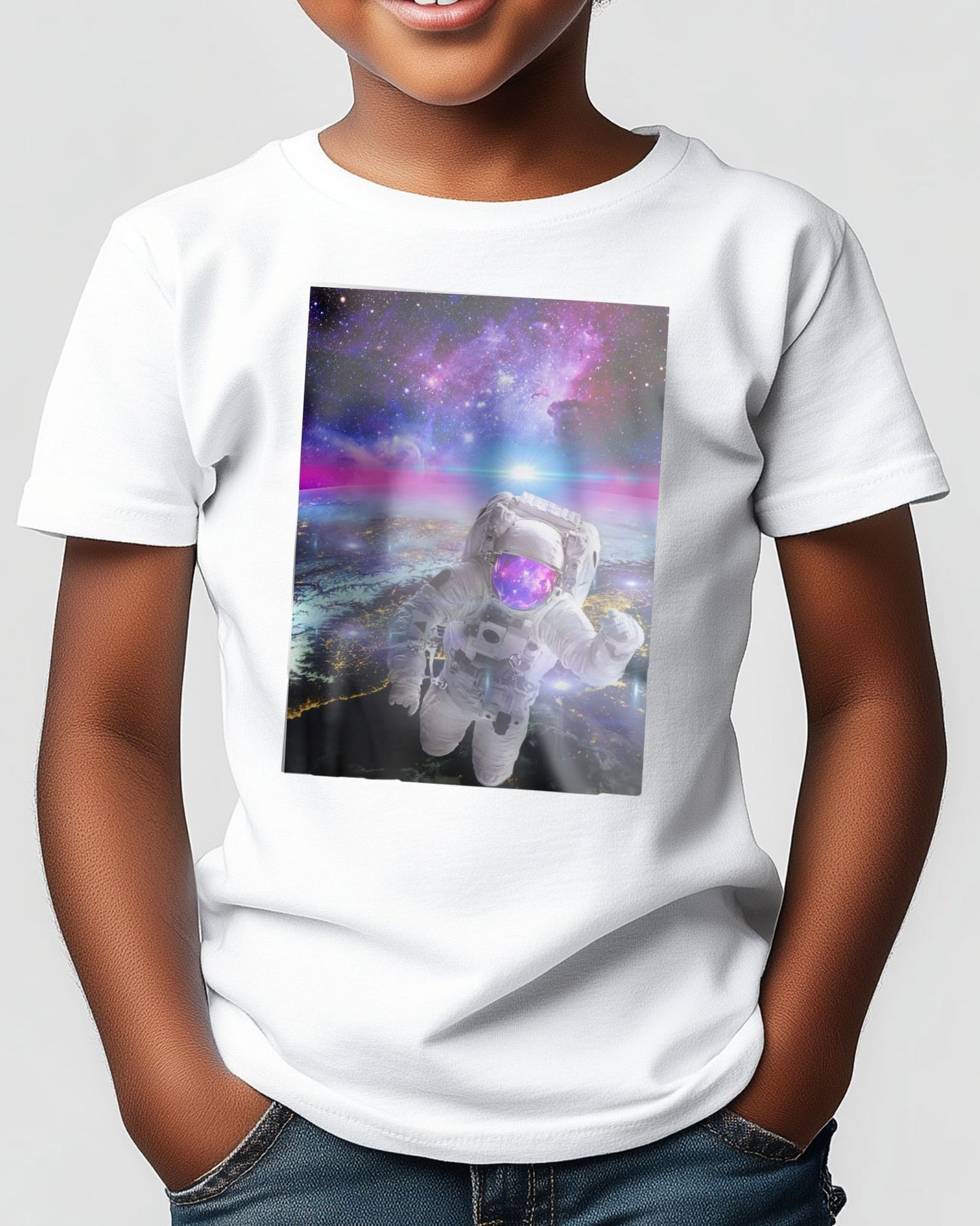 Space Astronout 2 - @MiracleCreative