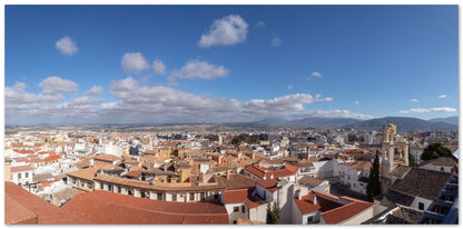 Vista panorÃ¡mica de la ciudad de JaÃ©n con un cielo nublado - @filmload