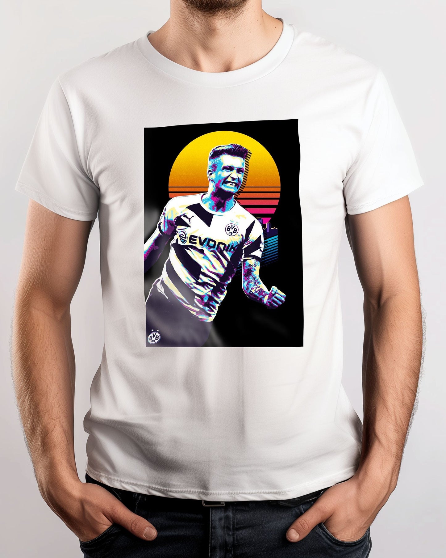 Tee Marco reus retro black background - @Sandy15